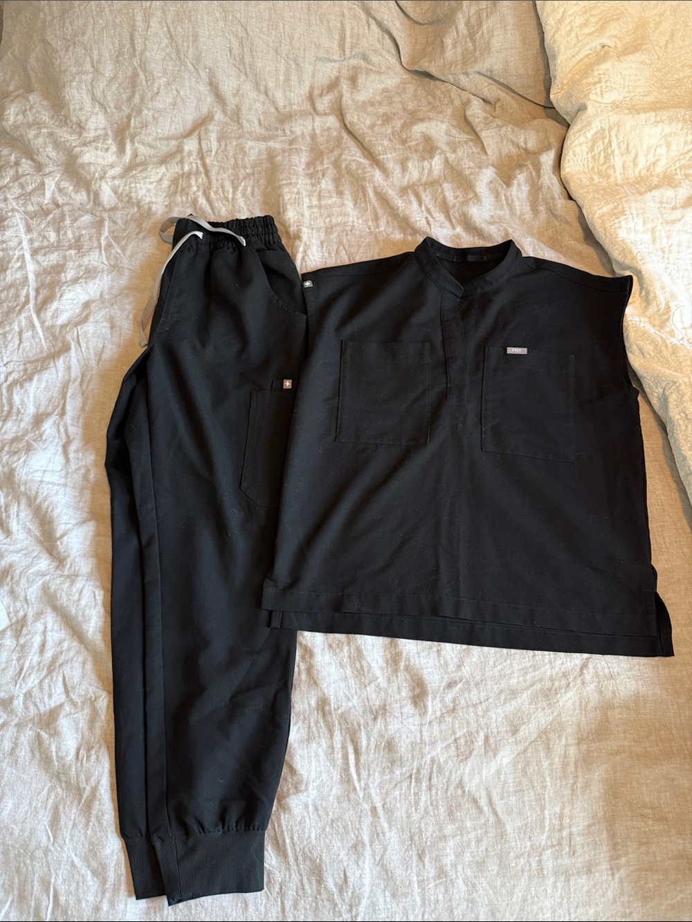 Figs Black Scrub Set Small